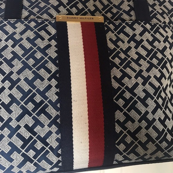 Tommy Hilfiger Blue/Alpaca Eve II Monogram Sachel Purse - Picture 4 of 11